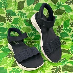 Skechers Ultra Flex 3.0 Feelin Pretty Slip-ins Sandals Women's 9.5 Wide Navy